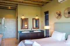 RIVER-ROOMS-14