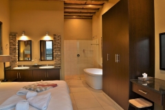 RIVER-ROOMS-4