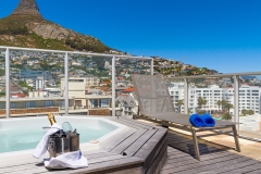 SUPER-LUX-JACUZZI-BALCONY-2